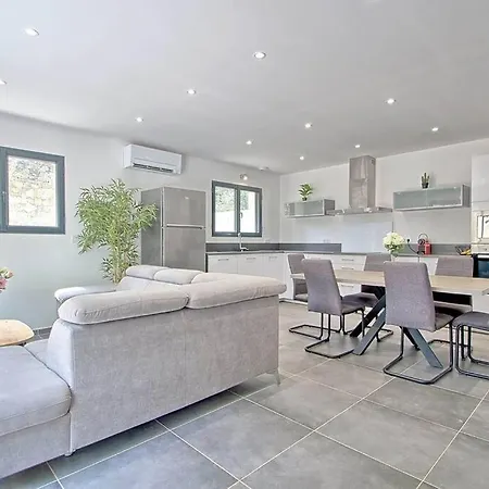 Maison / Jardin A 5min De La Le Pradet